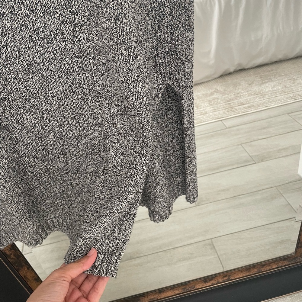 Massimo Dutti Gray V-Neck Long Sleeve Knit Midi Dress - Picture 4 of 5